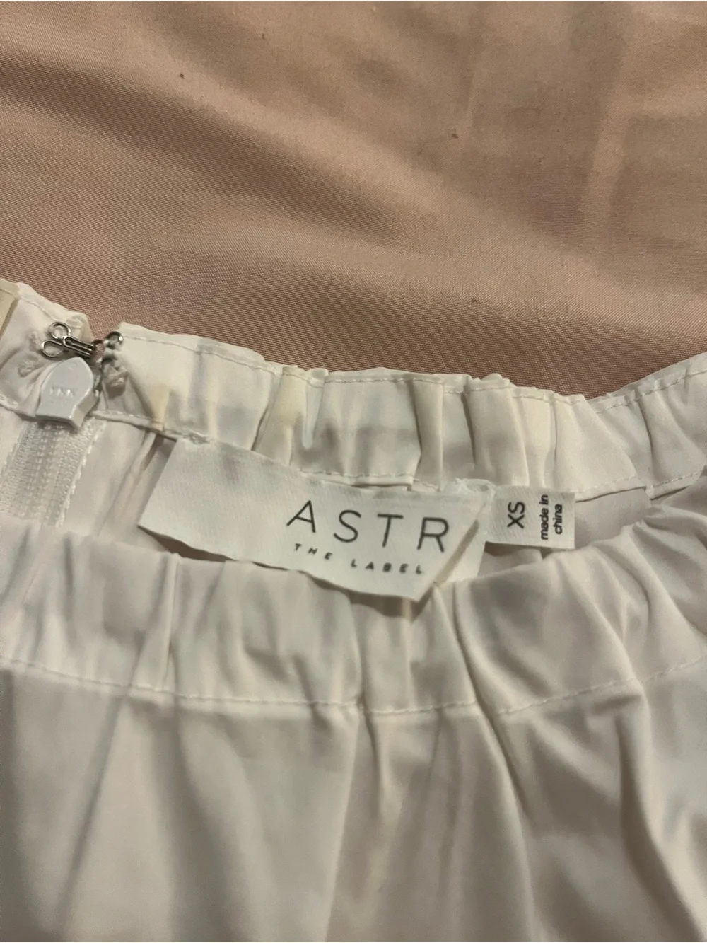 Astr chic white